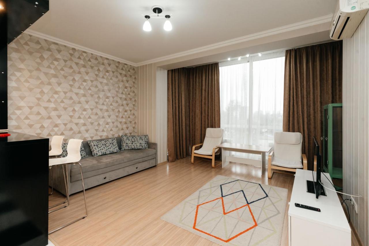 City Center Lev Tolstoi Residence Chişinău Esterno foto